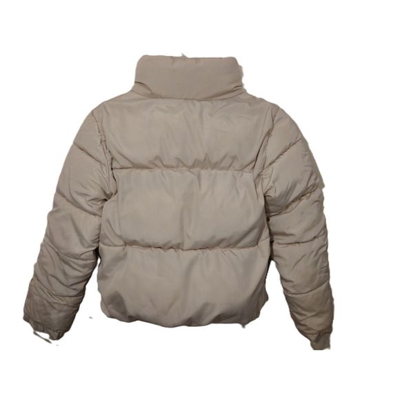 Women's small puffer jacket. Beige. Anna Cai. Full zippered. High collar. - Picture 2 of 4